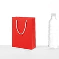 thumbnail image 2 of WRISTBIQUE 15Ud Bolsa De Papel Roja Con Asas Para Almacenamiento Y Regalos En Fiestas, 2 of 7