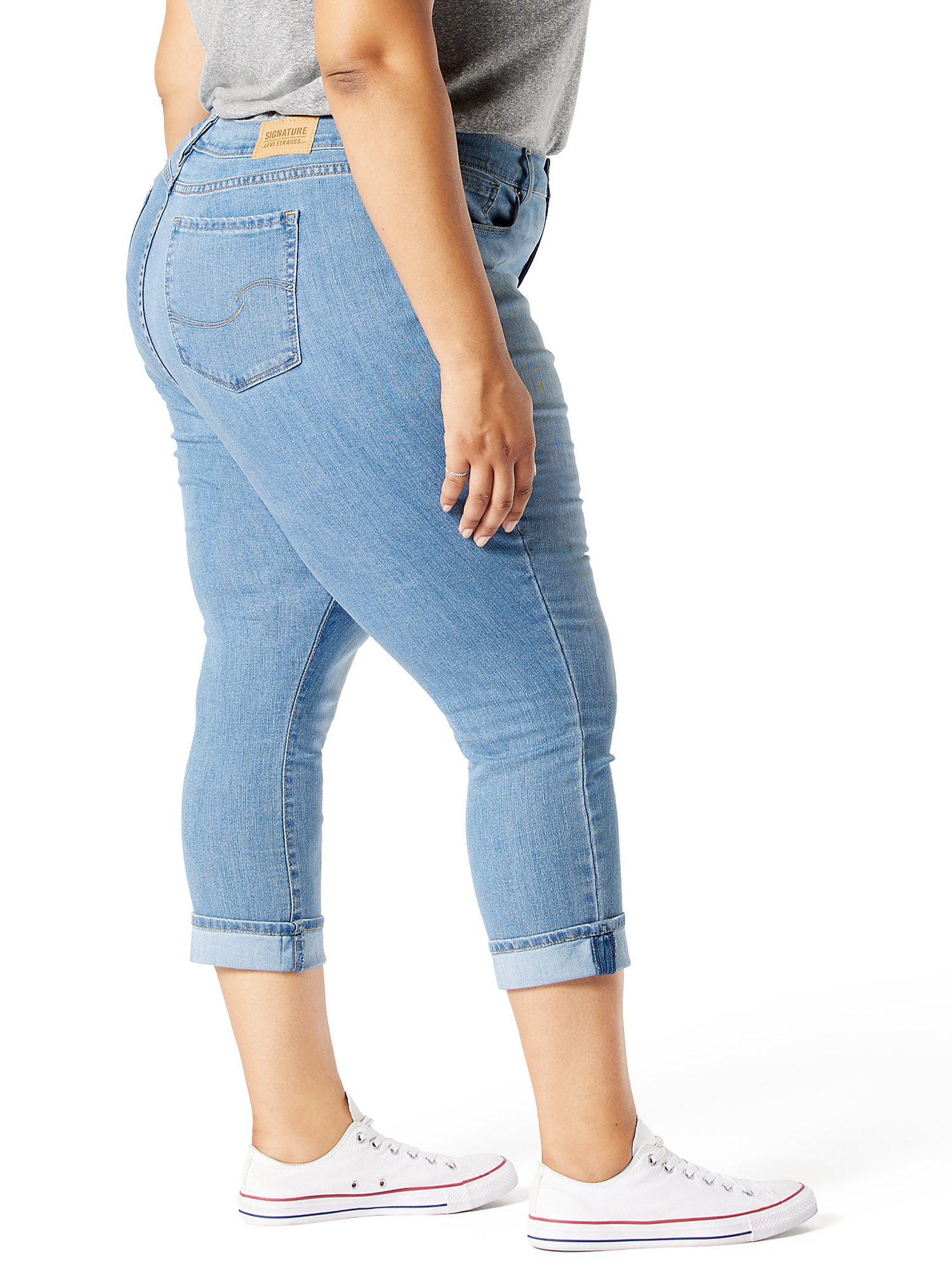 Signature by Levi Strauss & Co. Women's and Women's Plus Mid Rise Capri Jeans, Sizes 0-28 - image 3 of 7