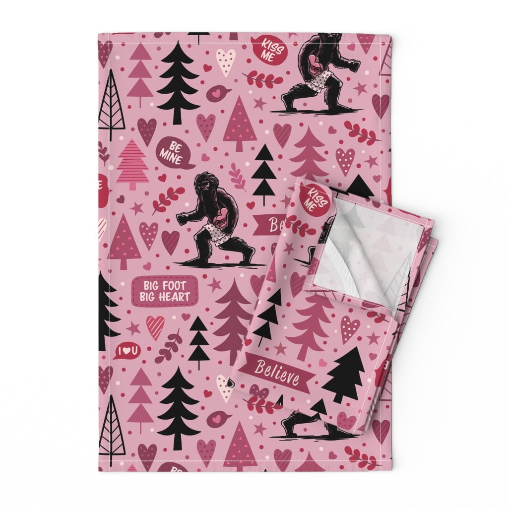 Winter Bigfoot Wrapping Paper Wrap Party Gift Present Décor Sheet Sheets Quality 