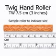 thumbnail image 3 of Rodillo de Madera MKM TW-07 con Patrón Wishbone Weave de 7.5 cm, 3 of 4
