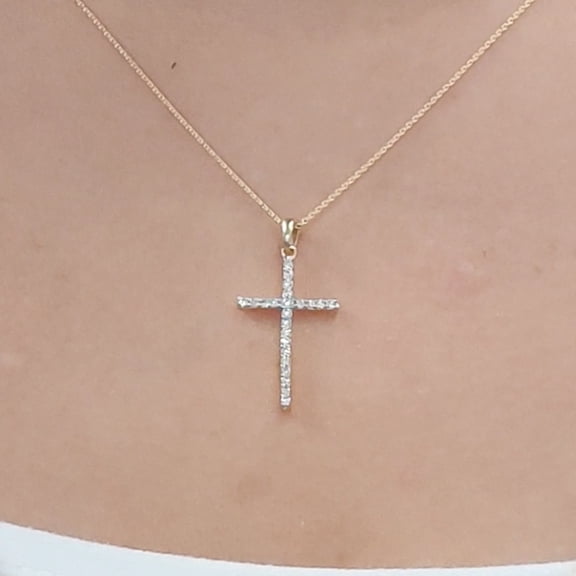 Simple Diamond Cross Pendant - Fascinating Diamonds