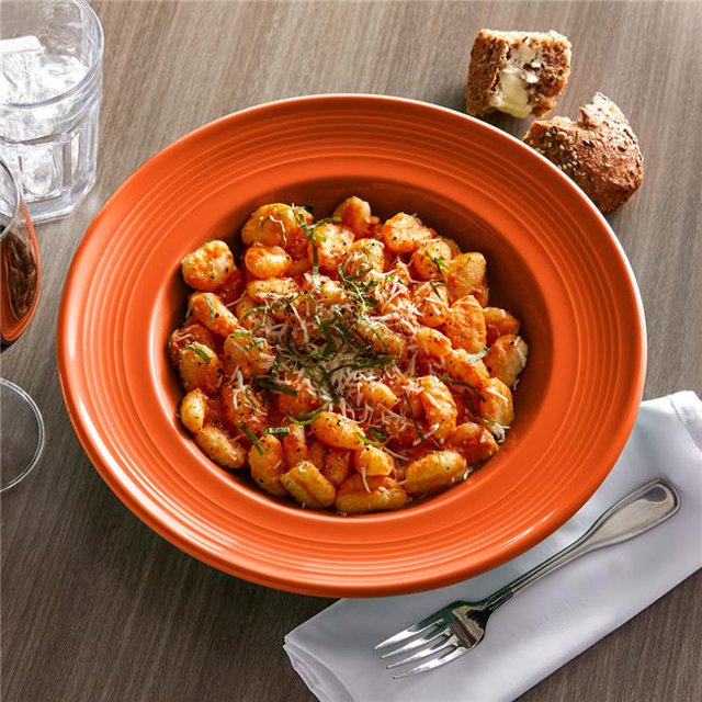 Tuxton CPD-120 24 oz Papaya Pasta Bowl, Orange