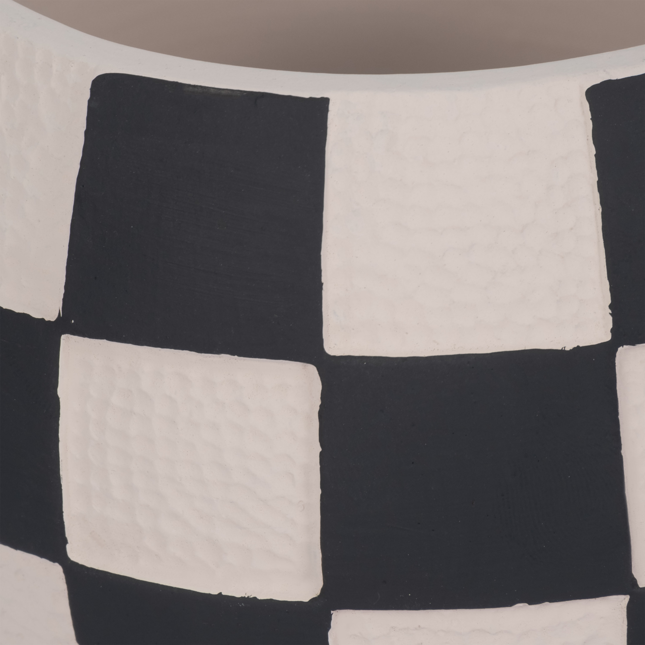 Modern Rounded Checkerboard Flower Pots for Home Decor Stylilng - Refined Planters with Graphic Pattern Detail - Decorative Planter Accent for Indoor Plants and Outdoor Use - 5", Black & White