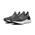 thumbnail image 2 of NIKE WOMENS REACT PHANTOM RUN FK 2 MNS WMNS "Oreo" CJ0280 002 from Stadium Goods, 2 of 8