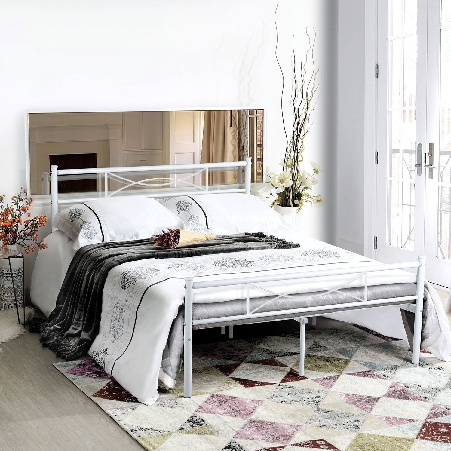 Yoneston Queen Size Metal Bed Frame Bedroom Platform Bed Frame with Headboard, White
