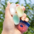 thumbnail image 4 of Bálsamos de labios hidratantes y refrescantes, Serie de frutas no pegajosas, tratamiento de labios antiagrietado, vaselina para maquillaje, juego de brillo de labios, 1 ud., 4 of 4