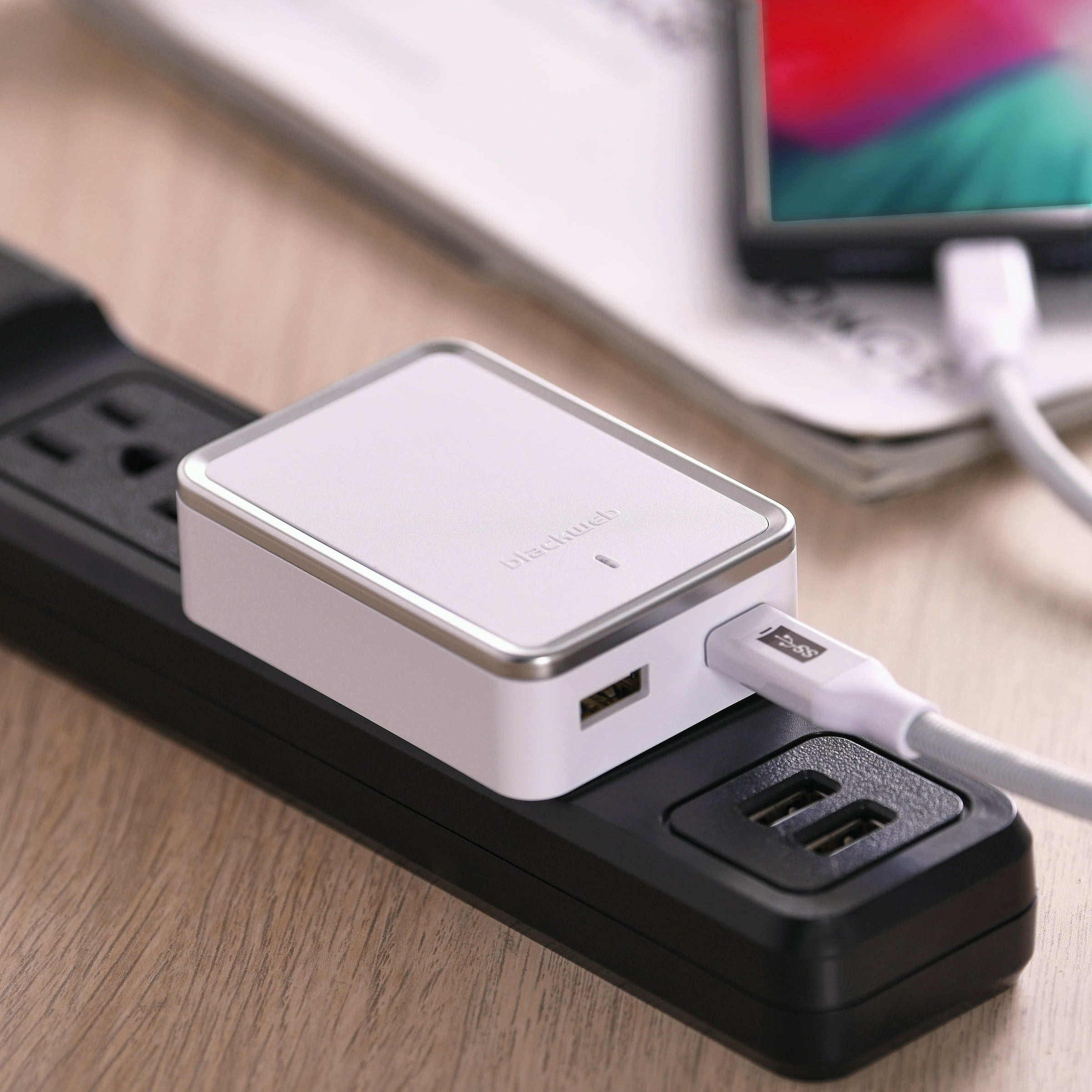 blackweb wall charger camera
