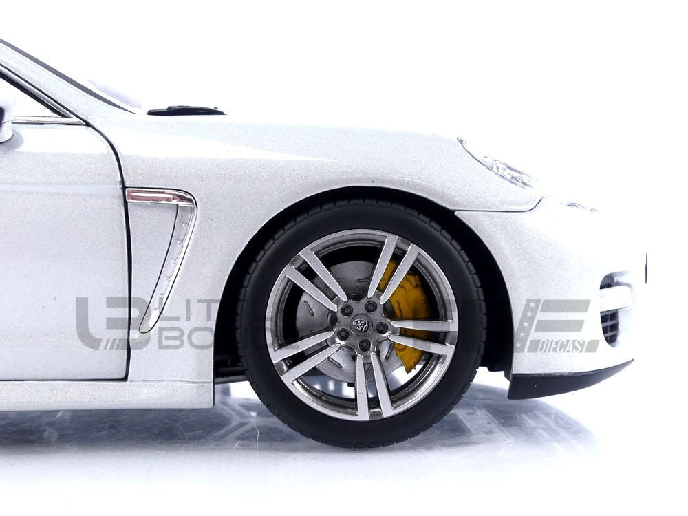 2009 Porsche Panamera Turbo Silver Metallic 1/18 Diecast 2009 Porsche Panamera Turbo Silver Metallic 1/18 Diecast