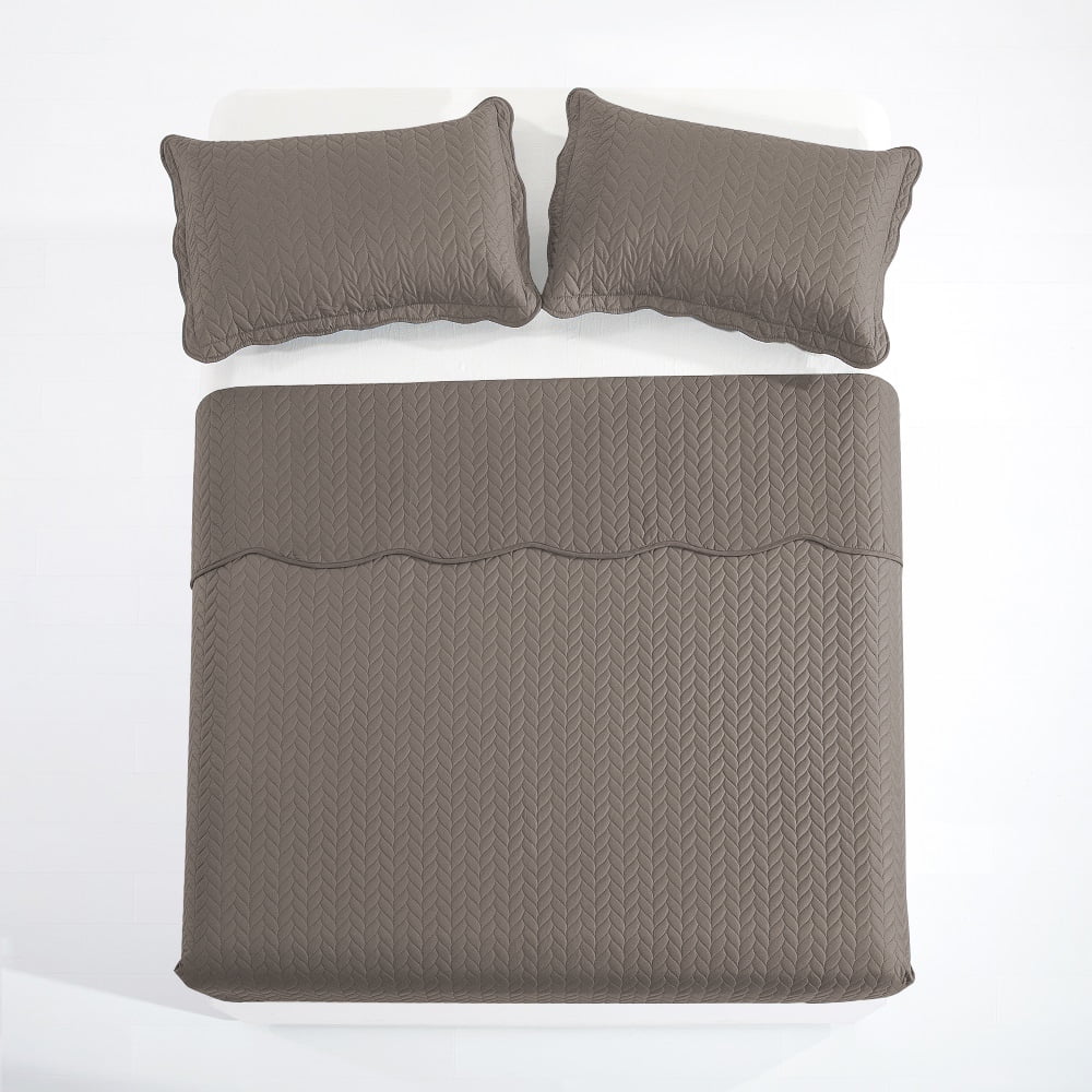 IR Imperial Rooms 3-Piece Quilt Set Soft Chevron Pattern Winter Bedspread & Coverlet Reversible 2 Shams Beige King Size