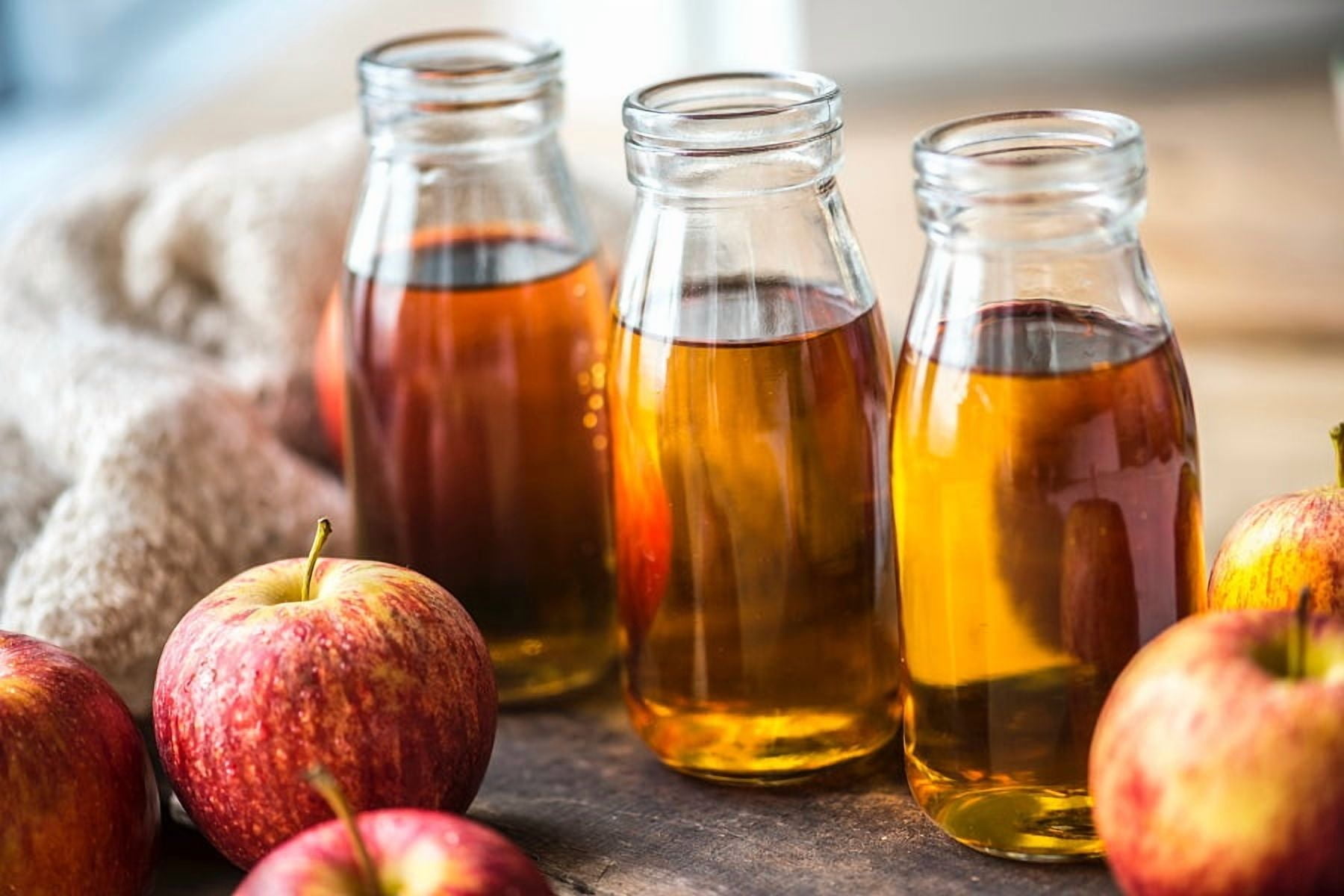 Minute Maid Apple Juice, 12 Oz Bottle