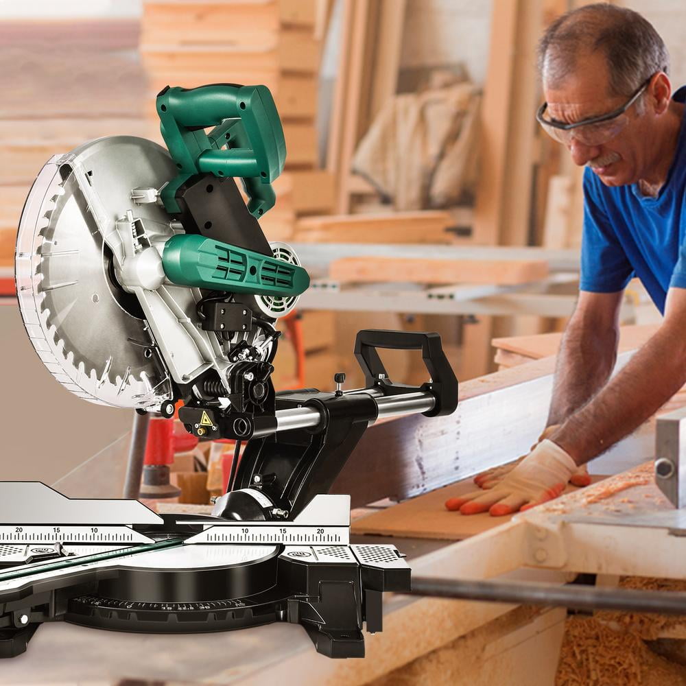 Compound Miter Cut With Circular Saw - How To Make A 45-Degree Angle Cut With A Circular Saw