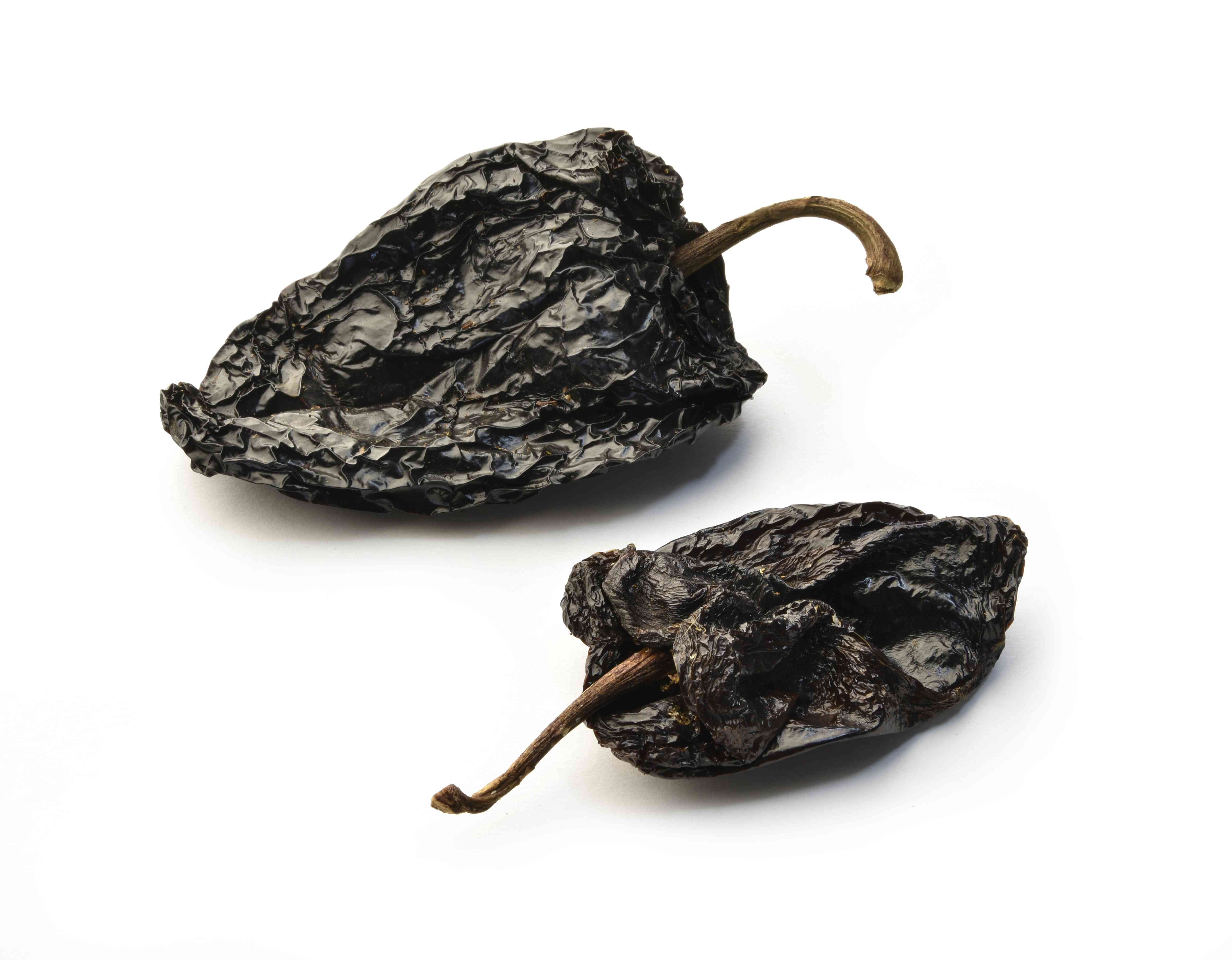 Dried Mulato Pepper (Chile Mulato) 1 lb