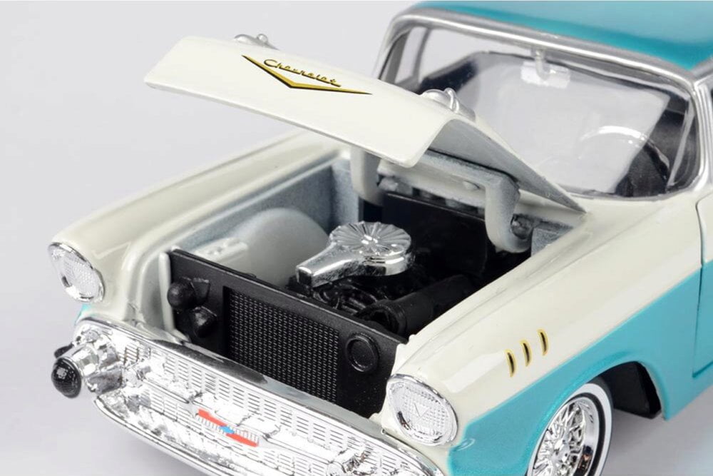 Motormax 1:18 - Model coupé - Chevrolet Bel Air 1957 - Diecast model