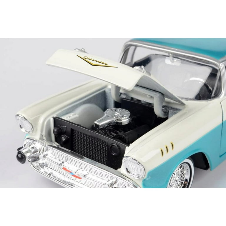 1957 Chevy Bel Air Lowrider, White/Turquoise - Motor Max 79029WLTQ
