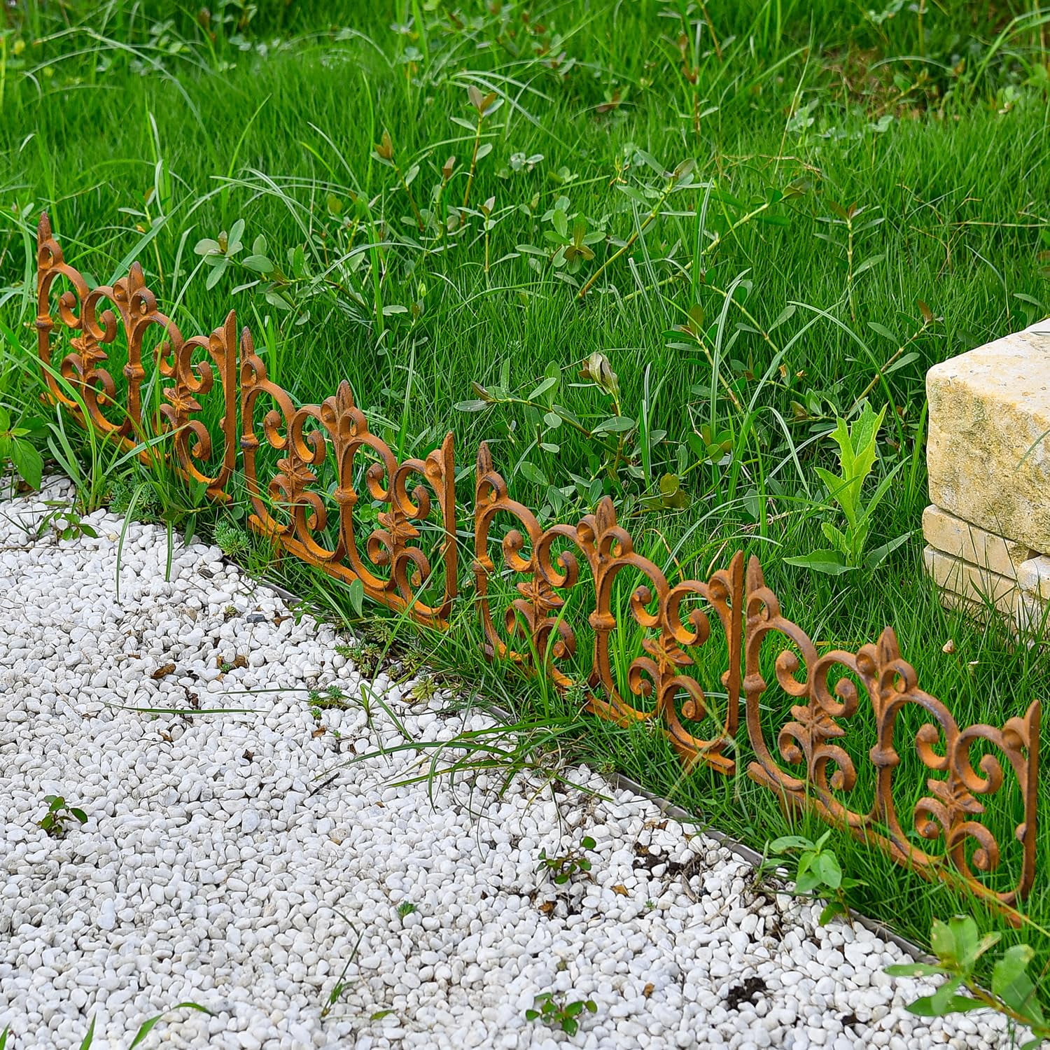 Sungmor 10.6" x 10" Cast Iron Garden Border Edging, Rust, Landscape Decor, 4 Count
