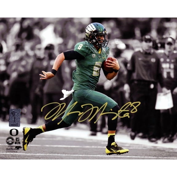 Marcus Mariota Autographed 8x10 Photo Oregon Ducks MM Holo 89183