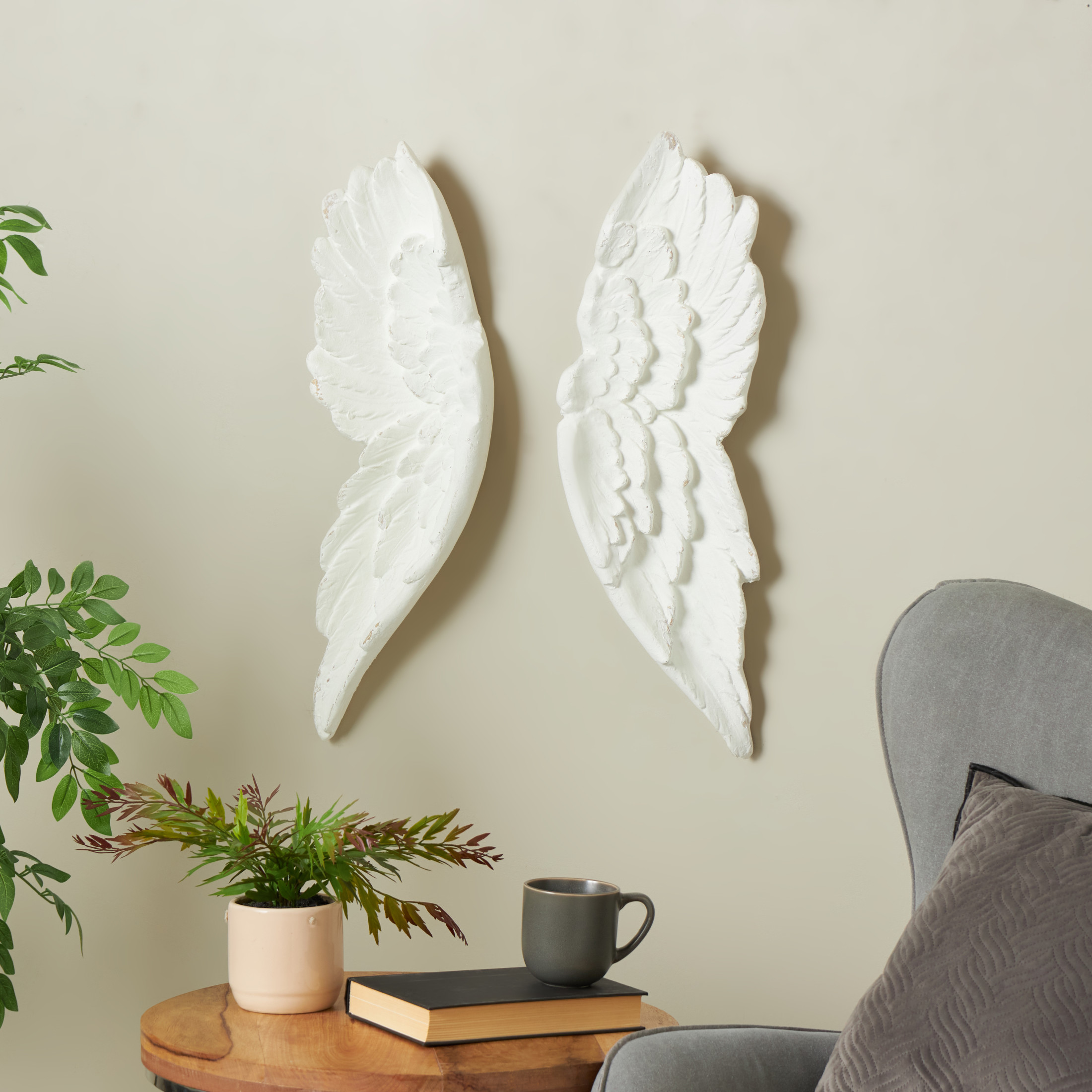 DecMode White Magnesium Oxide Carved Wings Bird Wall Decor (2 Count)