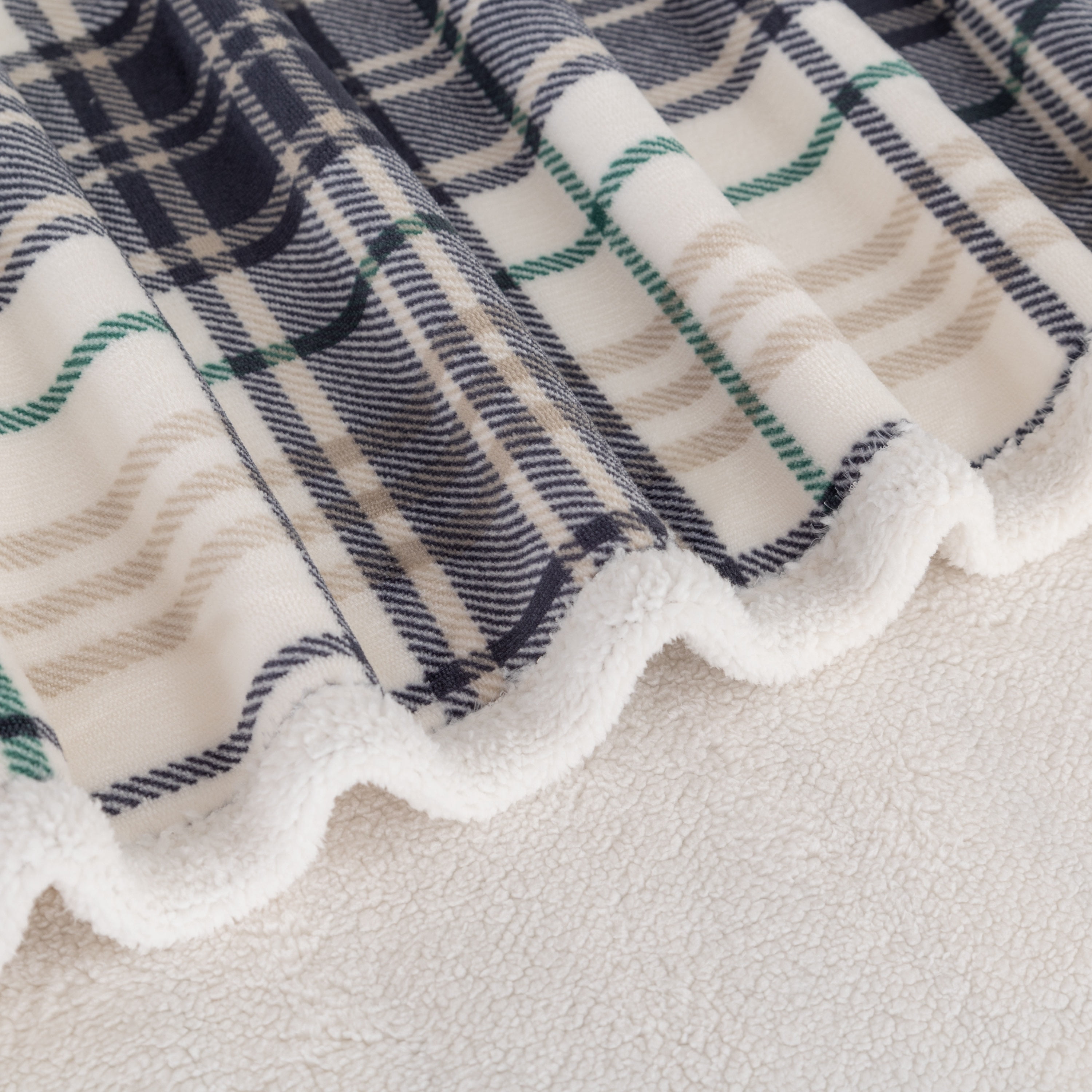 Mainstay Reversible Printed Velvet Plush and Hampshire Faux Shearling Soft Throw Blanket, Standard Size, Tartan Plaid