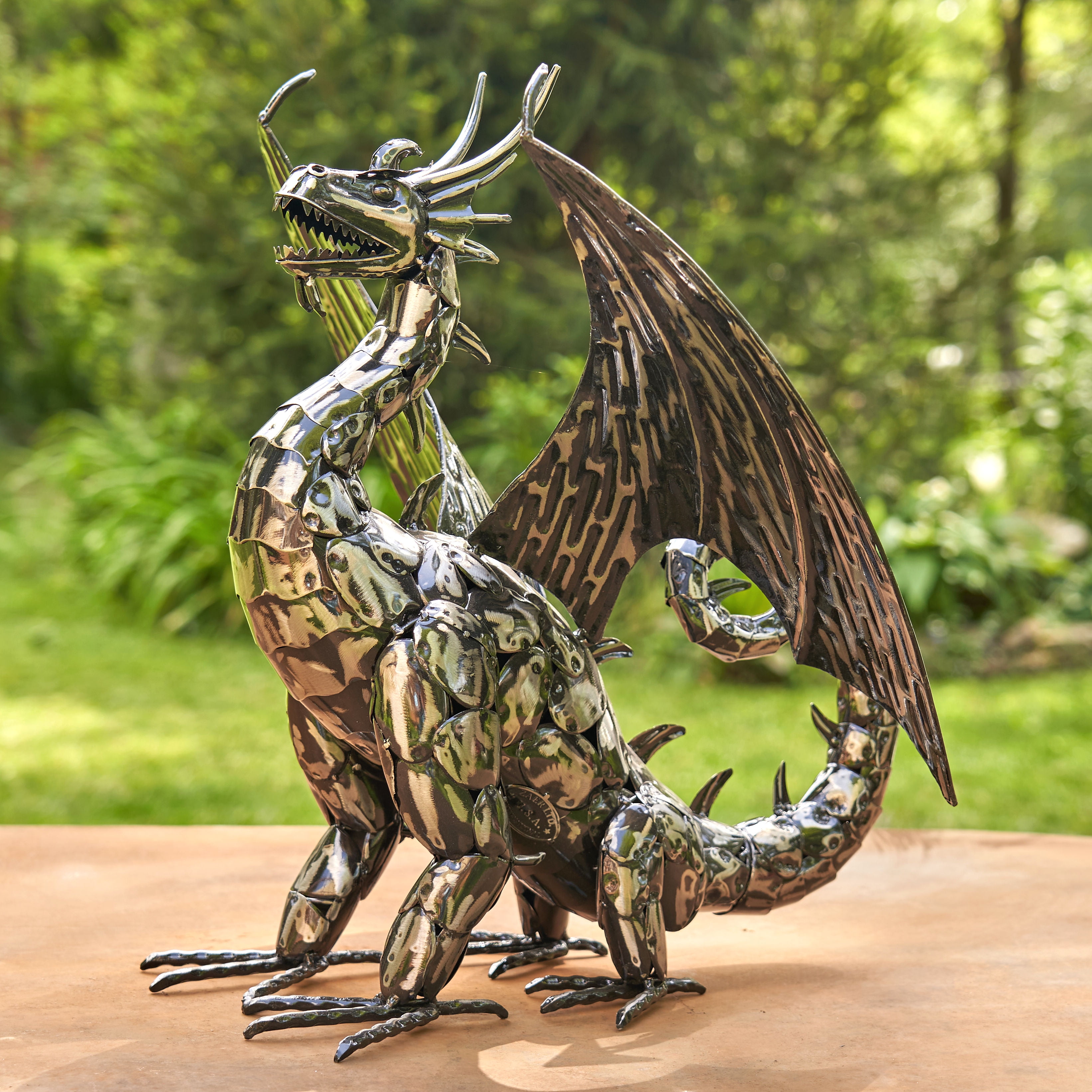 Statue Fée Jardin Design Toscano 30.5cm - Fannie La Fée Assise Avec Jupe Tissu Et Ailes Métal