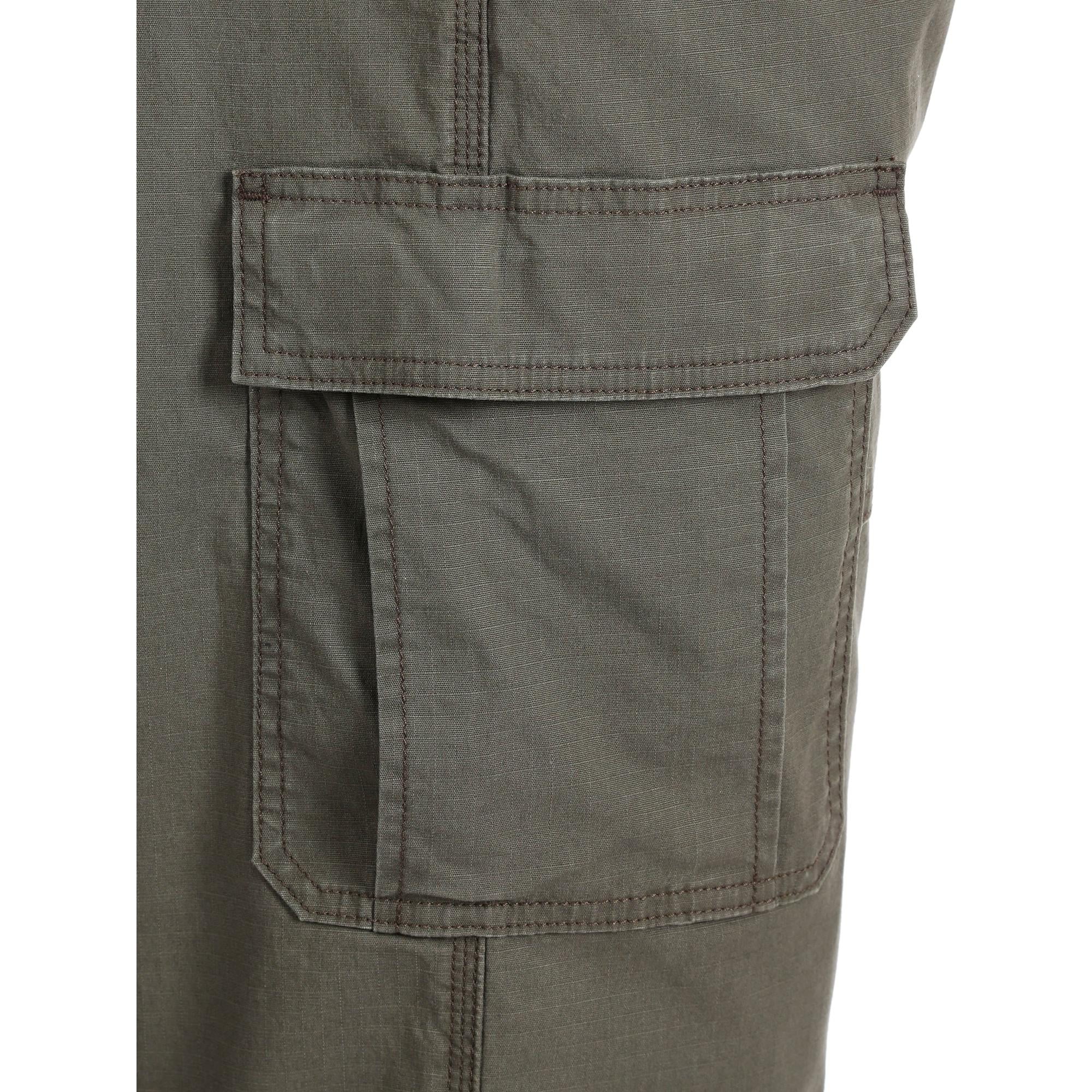 Wrangler Men's and Big Men's Relaxed Fit Cargo Pants With Stretch