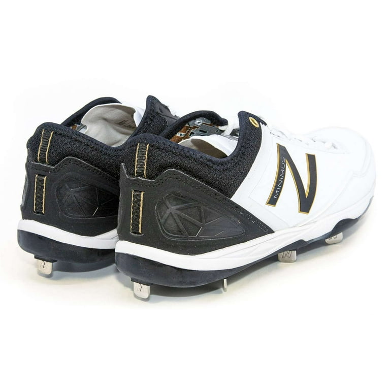 New balance best sale minimus baseball cleats