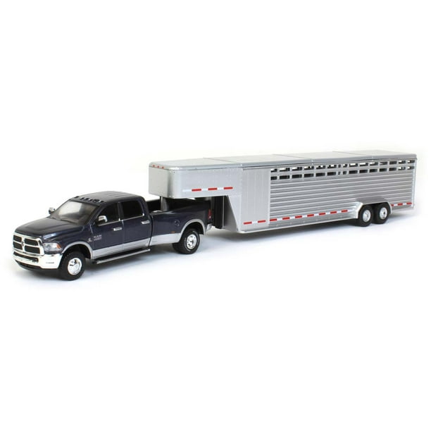 1/64 2018 Ram 3500, Steel Metallic w/ Silver Gooseneck Livestock