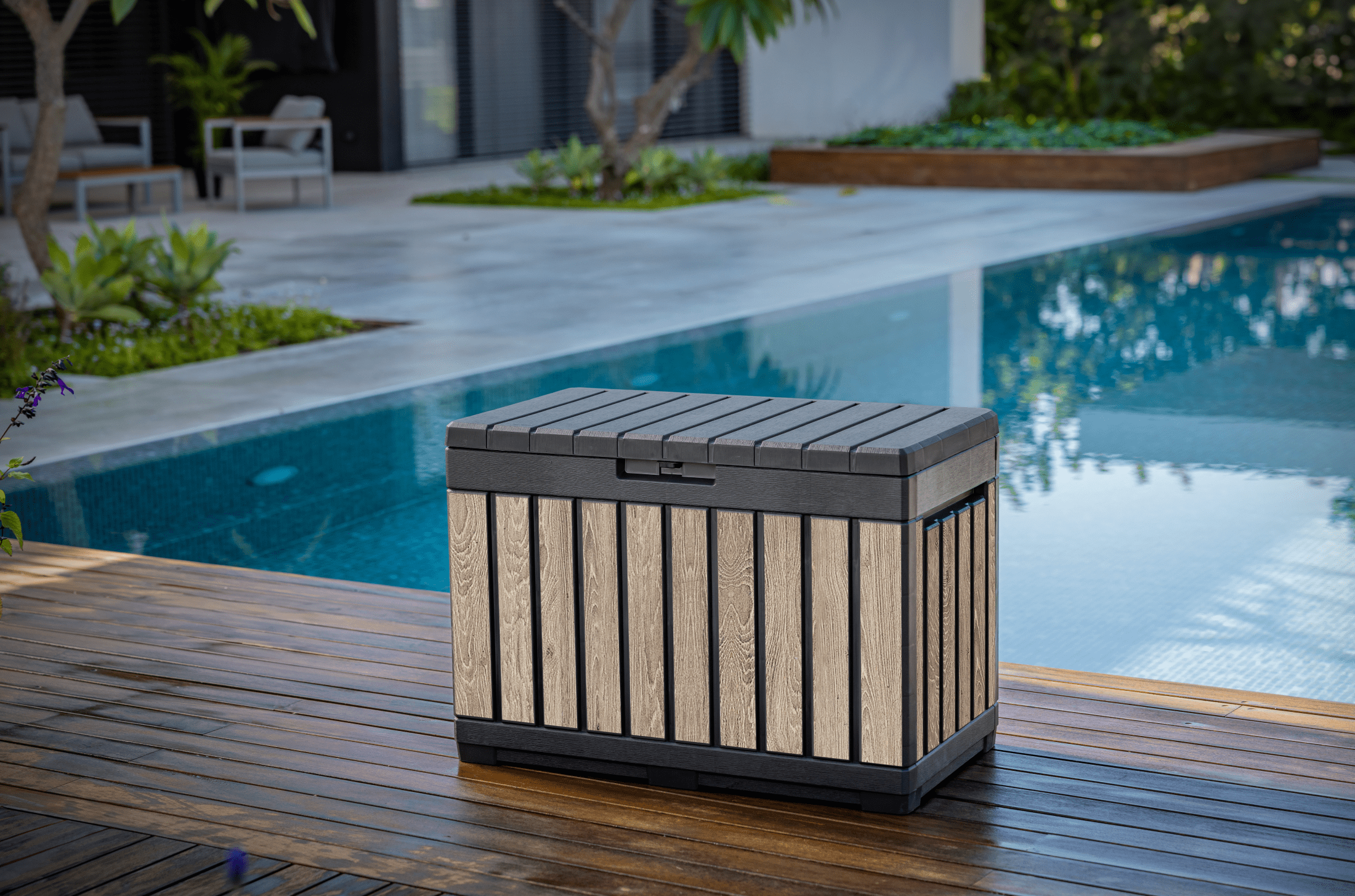 Keter Kentwood 50 Gallon Resin Deck Box-Organization and Storage for Patio Cushions, Throw Pillows and Garden Tools, Ashwood