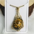 thumbnail image 1 of POINTERTECK Collier Porte-Pierre en Cristal Longueur Réglable Pendentif en Cristal Cordon de Collier Réglable Porte-Cristal pour Femmes Hommes, 1 of 4