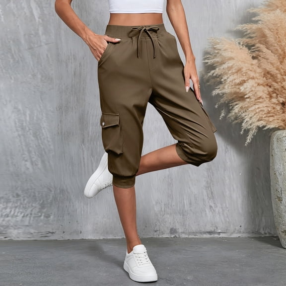 Cagogo Women Plus Size Cargo Capri Pants Elastic Waist Casual Cropped Pants with Pockets Travel Work Hiking Summer Loose Fit Trousers, Brown M