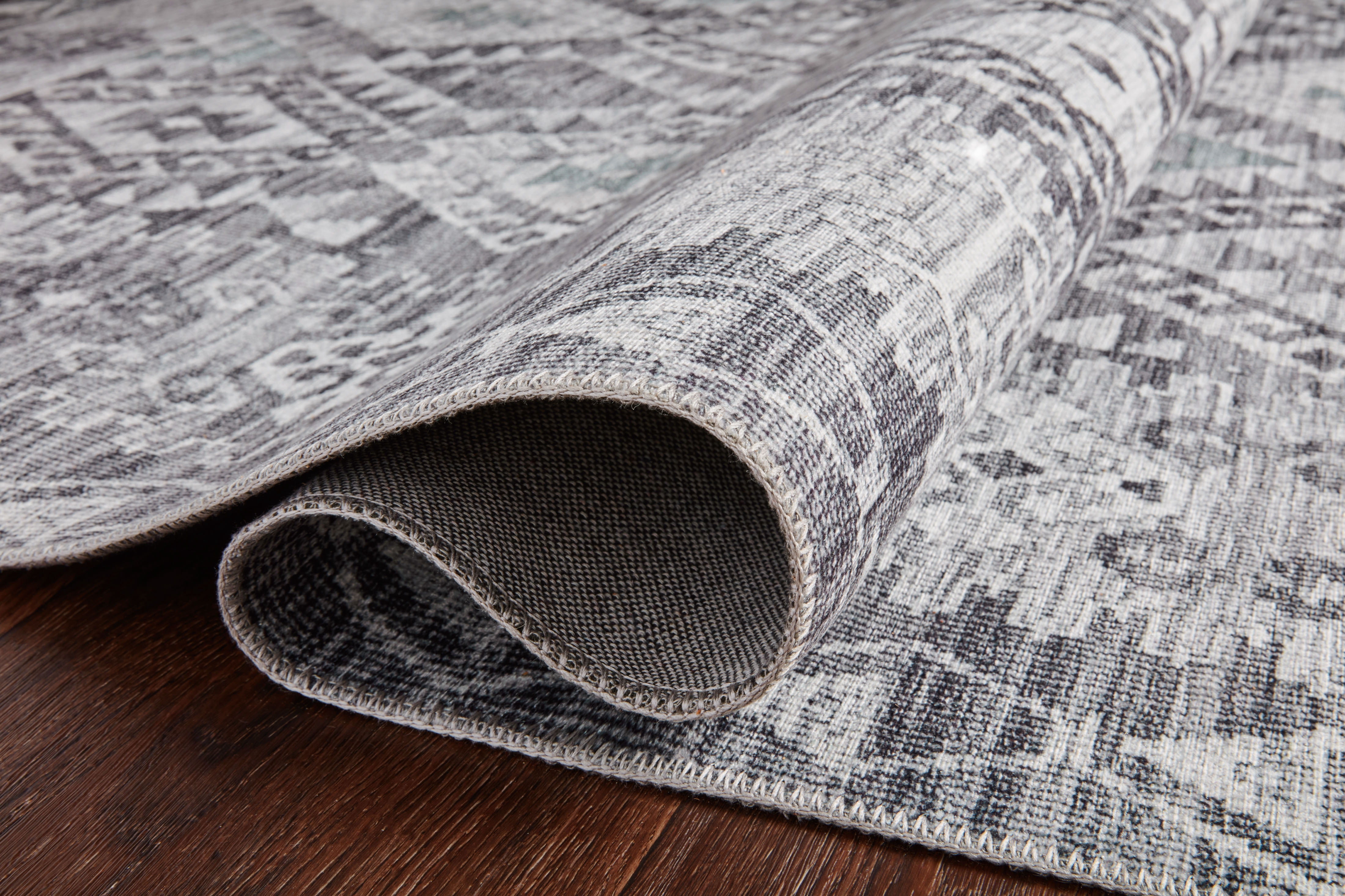 Turkish & Persian Kilim-Style Zion Charcoal / Slate Area Rug 2'-6" x 7'-6"