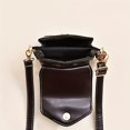 thumbnail image 4 of Sac pour Téléphone à Bandoulière Mini à Rabat, Sac d'Épaule à Imprimé de Lettres, Sac Carré à Clous Décoratifs pour Femme (4.7*6.7*3.7) Pouces, 4 of 5