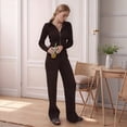 thumbnail image 4 of Conjunto de Dos Piezas para Mujer, Pantalón Deportivo de Pierna , Media Cremallera, Larga y Cuello en V. Café L, 4 of 7