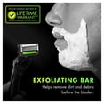 thumbnail image 2 of Gillette Labs con Barra Exfoliante Men S Razor Gold Edition - 1 Mango 2 Recambios de Cuchilla, 2 of 5