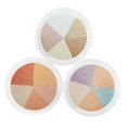 thumbnail image 4 of Paleta de sombras de ojos de alta calidad con acabado brillante y mate, ideal para looks diurnos y nocturnos. Incluye tonos perla, lavanda y albaricoque dorado para resaltar miradas intensas., 4 of 7