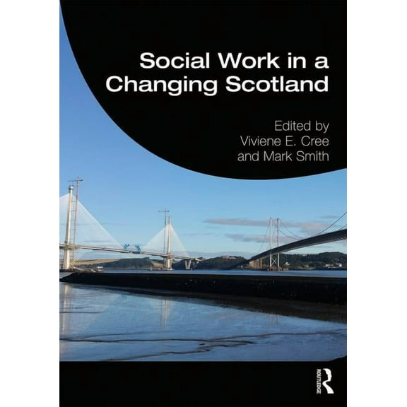 Student Social Work Social Work in a Changing Scotland, (Paperback)