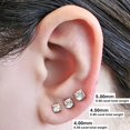 thumbnail image 3 of Pendientes de tuerca con centro de diamante central, oro de 14 quilates con circonita cúbica de 0,50 quilates, 3 of 6