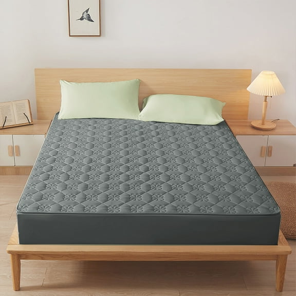 Gumesh Quilted Fitted Mattress Cover - Winter Warm & Breathable Cotton Sheet with Non-Slip Grip (Deep Pocket, Queen Size)