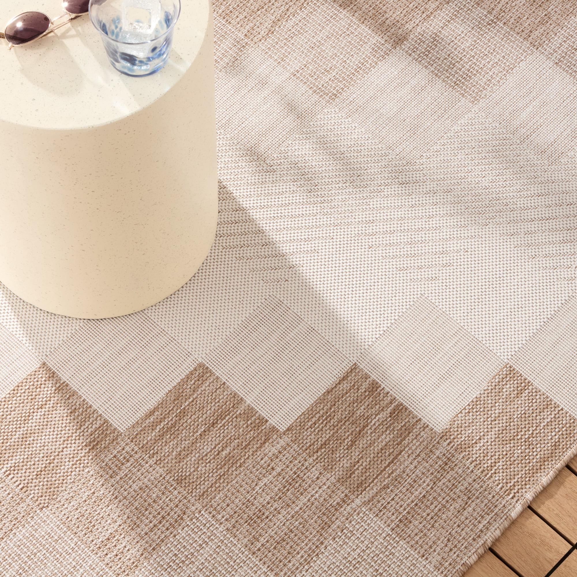 NICOLE MILLER NEW YORK Patio Country Ombre Chevron Indoor Outdoor Area Rug, UV Fade Resistant, Low Pile, Beige/Cream, 5'2"x7'2"