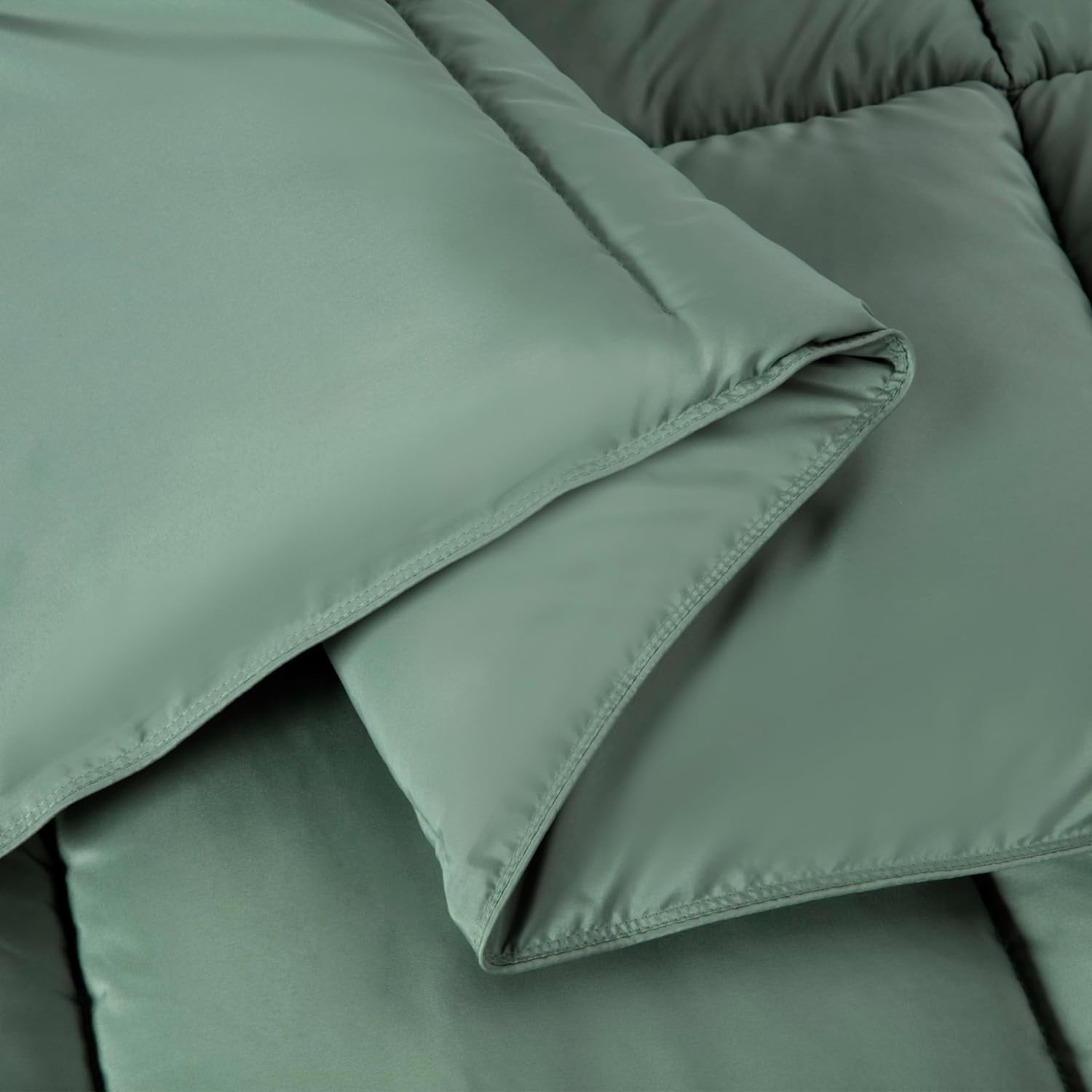 Chezmoi Collection All Season Queen Size Down Alternative Comforter - Plush Microfiber Fill - Box Stitch Quilted - Duvet Insert with Corner Tabs (Full/Queen, Sage Green)