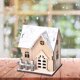 thumbnail image 5 of Casa de Madera con Luz LED Navidad Invierno Sunnimix Casa de miniaturas de madera, 5 of 7