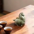 thumbnail image 1 of Figura de caballo pequeño de arcilla para té, adorable adorno de mesa, decoración artesanal para la del té, para estantería de decoración de verde, 1 of 8
