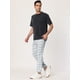 thumbnail image 4 of Pantalones chándal informales ajustados a cuadros Gris blanco T M, 4 of 6