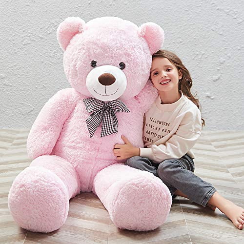 girls with big teddy