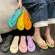 thumbnail image 2 of Sandalias de playa para hombre y mujer, chanclas de verano, de Color caramelo zapatos planos de interior, zapatillas de playa antideslizantes de suela suave, 2 of 7
