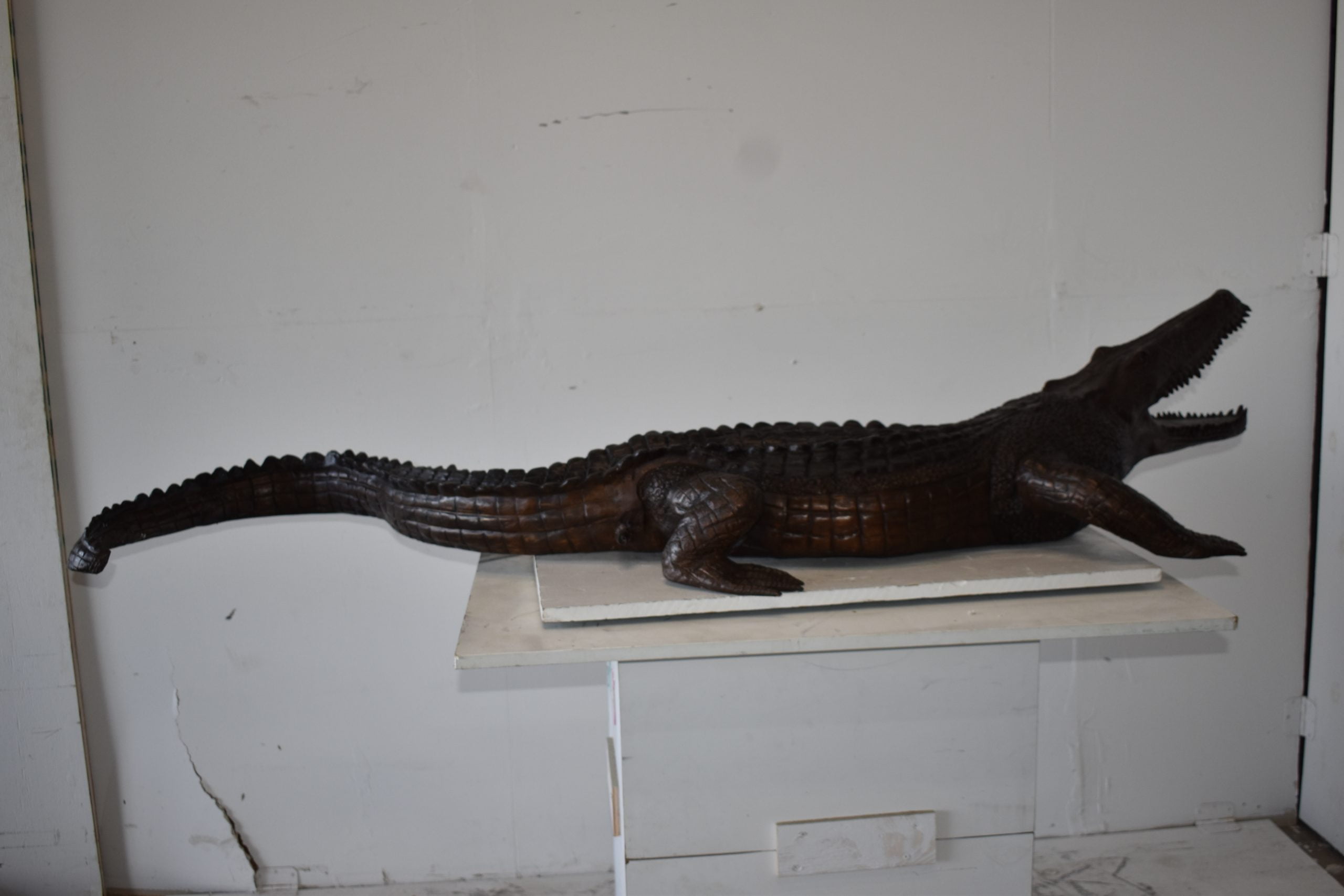 Nifao Large Crocodile78" x 24" x 14"H – Outdoor Bronze Fountain, Garden Water Feature, 78"L x 24"W x 14"H