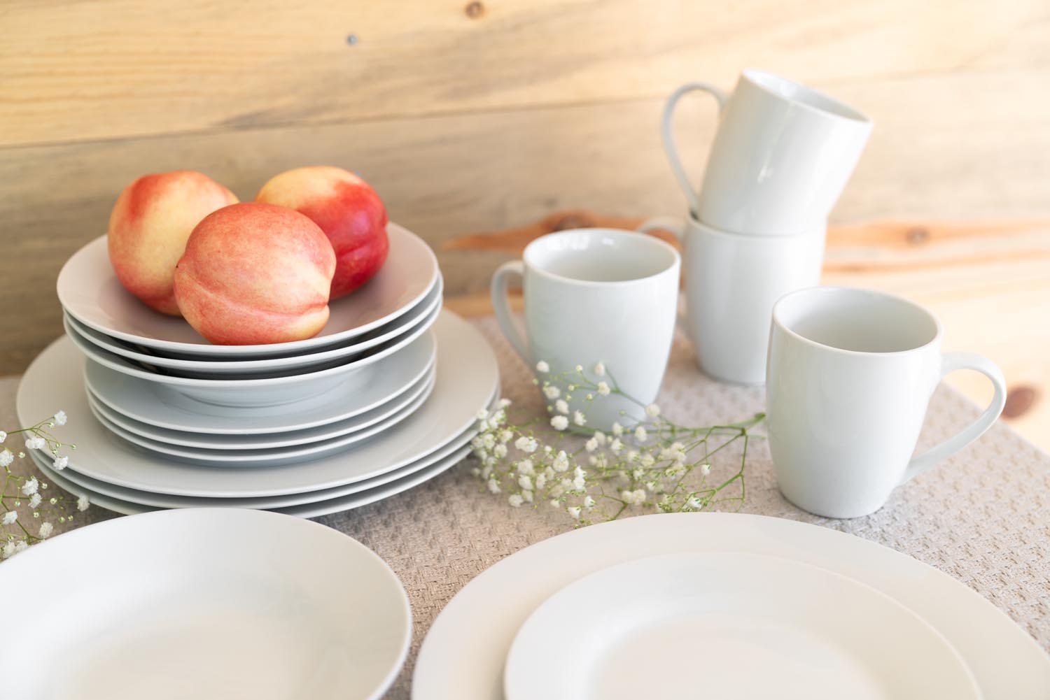 Ten Strawberry Street Simply White Dinnerware Set, 16-Piece photo 8