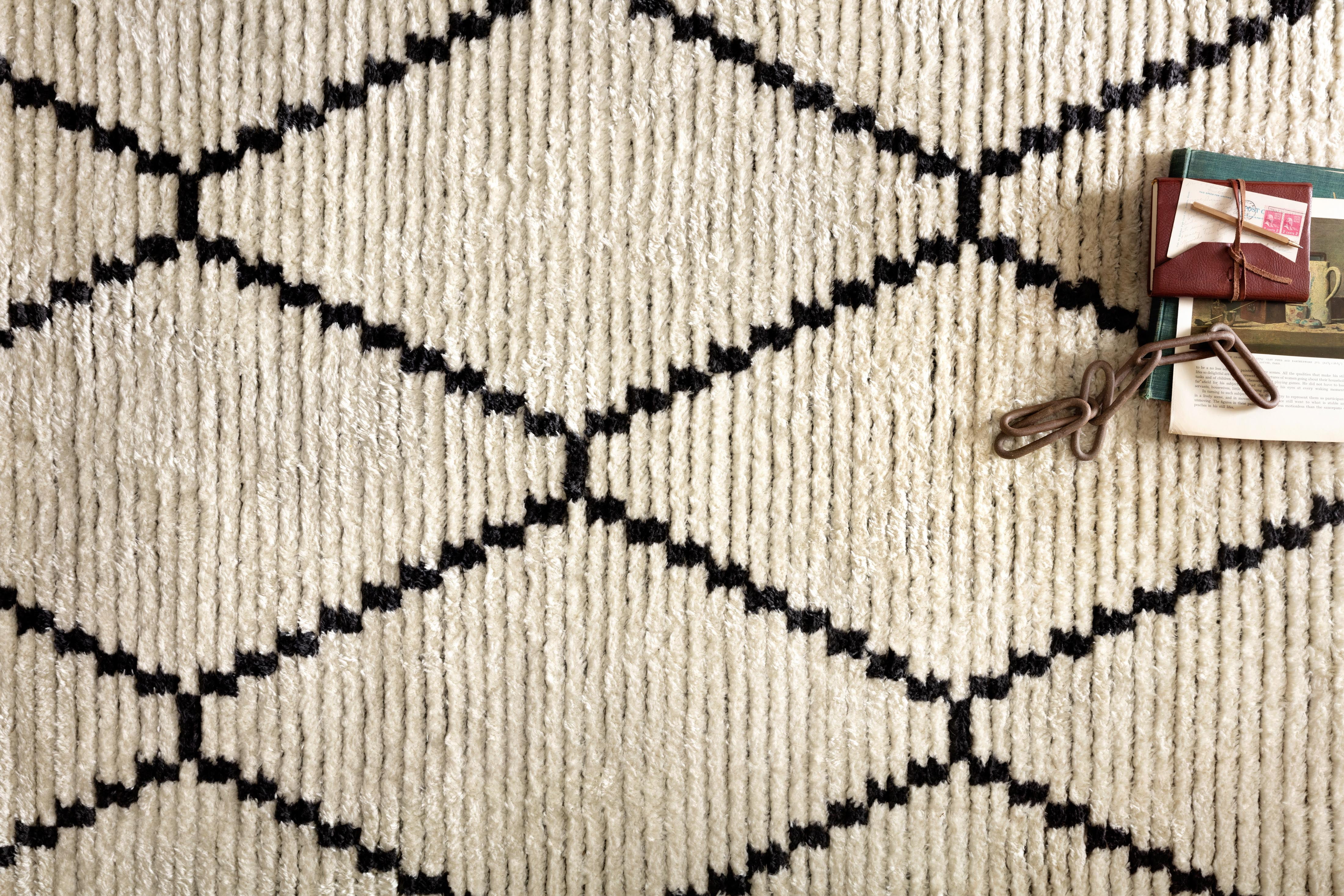 Chris Loves Julia x Loloi Alice Cream/Charcoal 2'-7" x 8'-0" Area Rug