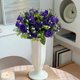 thumbnail image 5 of Ramo de rosas artificiales de seda sintética en jarrón | Centro de mesa floral artificial para decoración de mesa en el hogar | Decoración para fiestas de oficina con tallos de plástico, 5 of 6