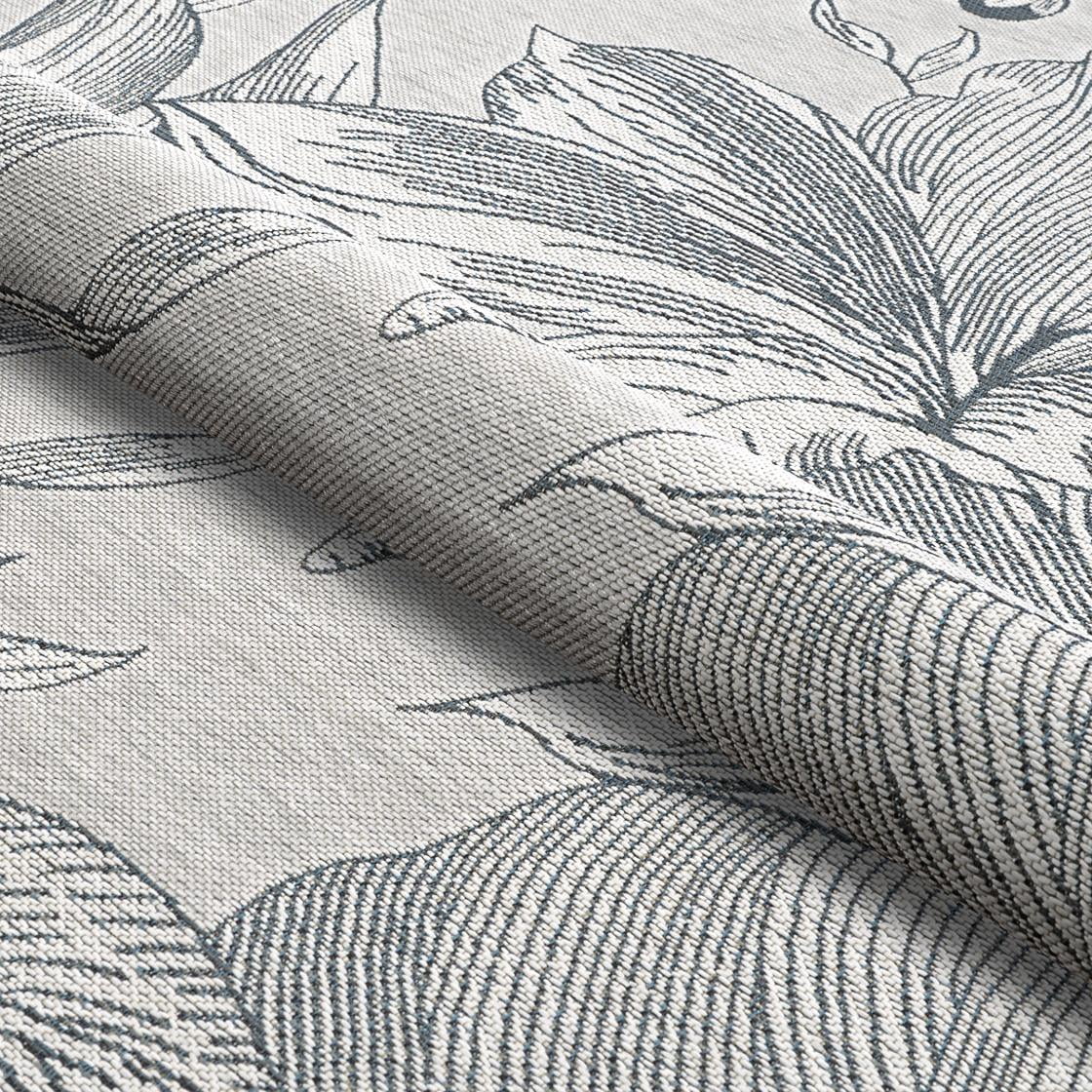 Couristan Dolce Flora 8'1" x 11'2" Argento Indoor/Outdoor Rug