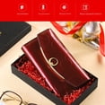 thumbnail image 3 of Cartera de cuero Qarigey para mujer Tipo 2 Rojo con botón a presión y bolsillo con cremallera, 3 of 6